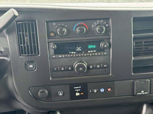 2023 GMC Savana 2500 Work Van