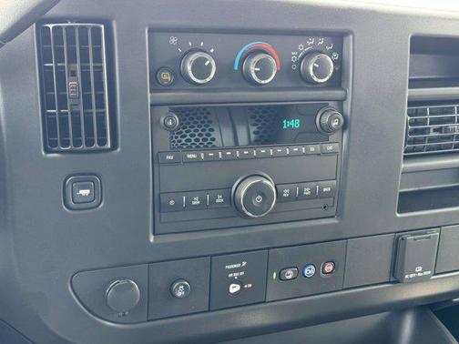 2025 Chevrolet Express 2500 RWD 2500 Regular Wheelbase WT