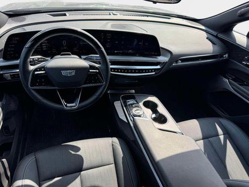 2024 Cadillac LYRIQ Luxury w/1SE