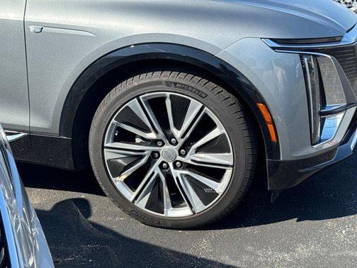 2024 Cadillac LYRIQ Luxury w/1SE