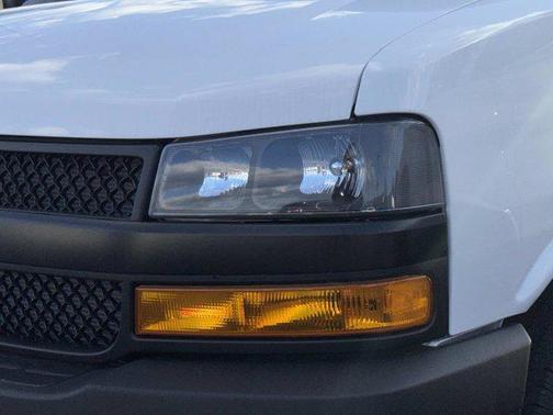 2025 Chevrolet Express 2500 RWD 2500 Regular Wheelbase WT