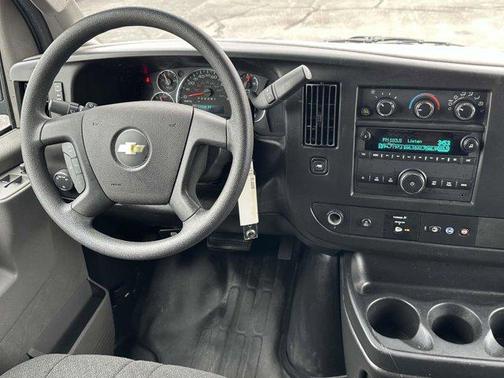 2022 Chevrolet Express 2500 RWD 2500 Regular Wheelbase WT