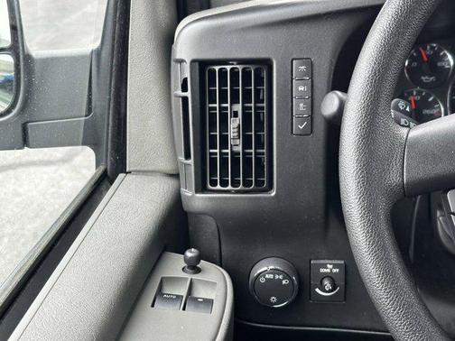 2022 Chevrolet Express 2500 RWD 2500 Regular Wheelbase WT