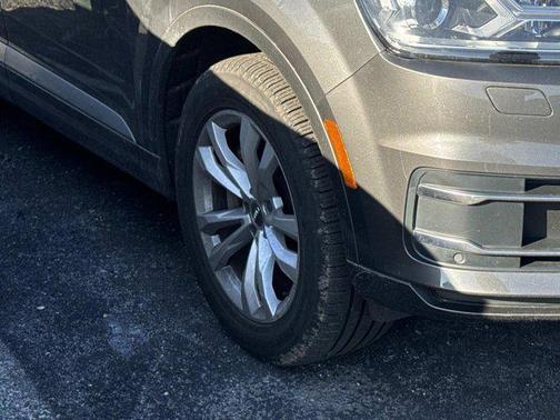 2019 Audi Q7 45 Premium