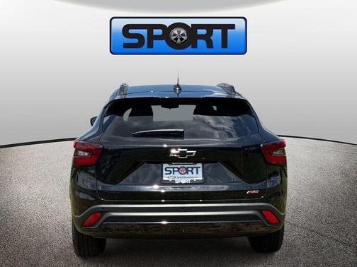 Mosaic Black Metallic 2026 Chevrolet Trax FWD 2RS