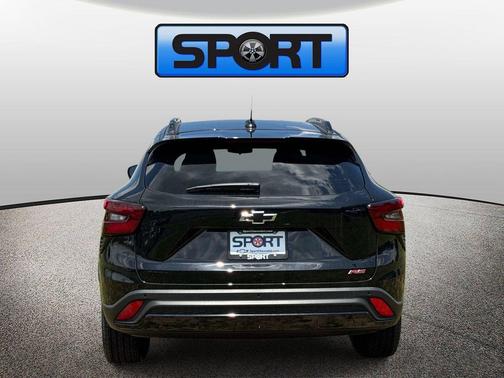 Mosaic Black Metallic 2026 Chevrolet Trax FWD 2RS