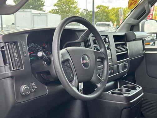 2022 GMC Savana 2500 Work Van