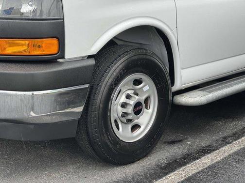 2022 GMC Savana 2500 Work Van