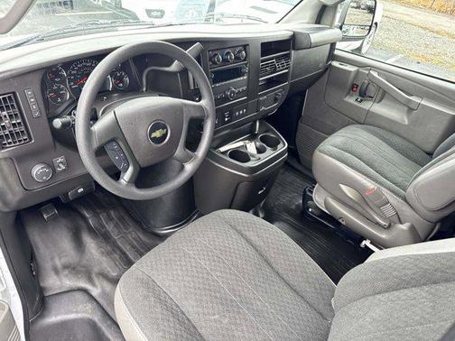 2024 Chevrolet Express 2500 RWD 2500 Regular Wheelbase WT