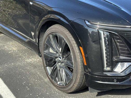 2024 Cadillac LYRIQ Sport