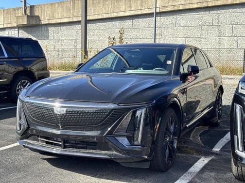 2024 Cadillac LYRIQ Sport