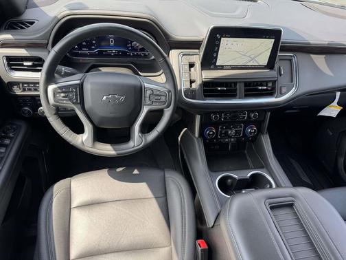 Black 2023 Chevrolet Suburban 4WD Z71