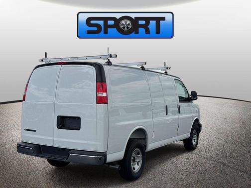 Summit White 2026 Chevrolet Express 3500 3500 Regular Wheelbase, WT, RWD