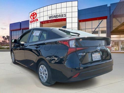 2022 Toyota Prius L