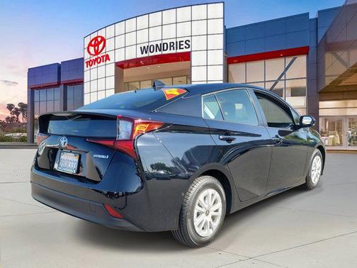 2022 Toyota Prius L