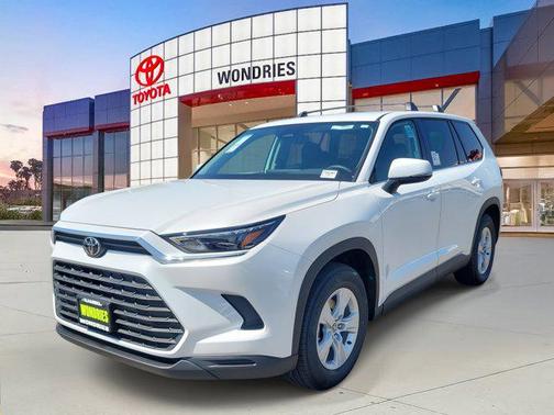 2025 Toyota Highlander LE