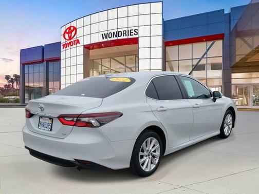 2024 Toyota Camry LE