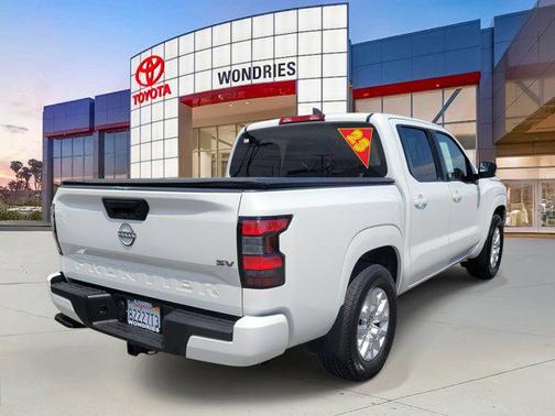 2023 Nissan Frontier SV