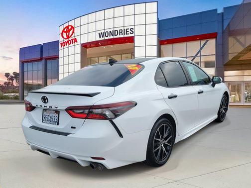 2023 Toyota Camry SE