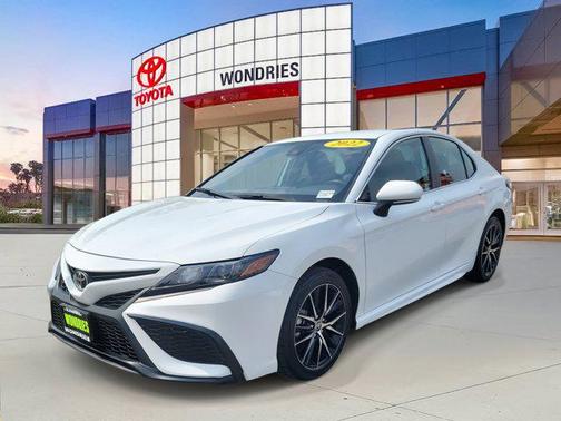 2022 Toyota Camry SE