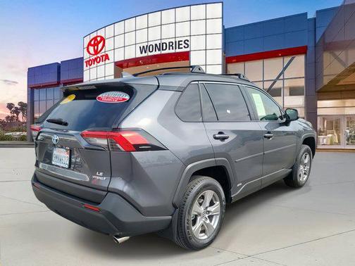 2024 Toyota RAV4 Hybrid LE