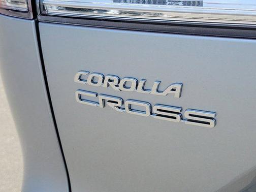 2025 Toyota Corolla Cross LE