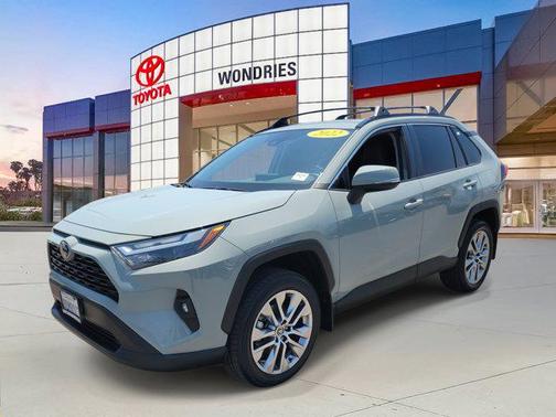 2022 Toyota RAV4 XLE Premium