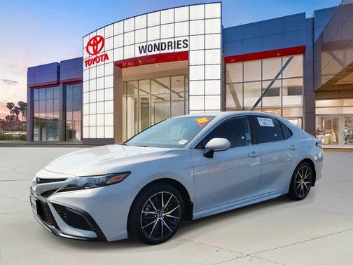 2023 Toyota Camry SE