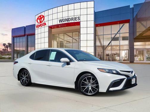 2023 Toyota Camry SE