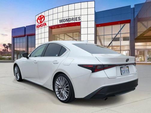 2022 Lexus IS 300 Base