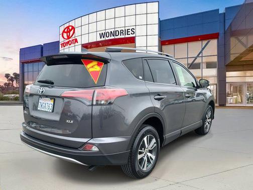 2017 Toyota RAV4 XLE