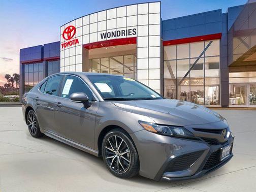 2022 Toyota Camry SE