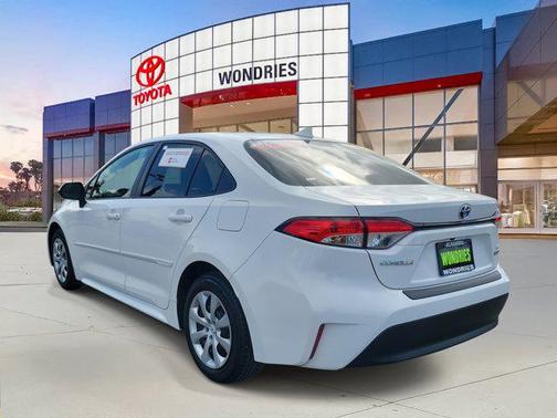 2024 Toyota Corolla Hybrid LE