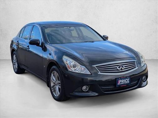 2015 INFINITI Q40 Base