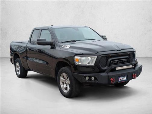 Diamond Black Crystal Pearlcoat 2021 RAM 1500 Big Horn/Lone Star