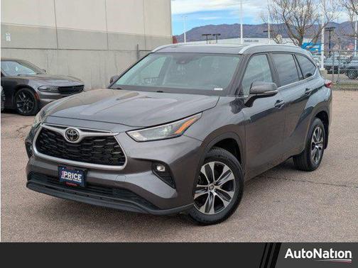 2023 Toyota Highlander XLE