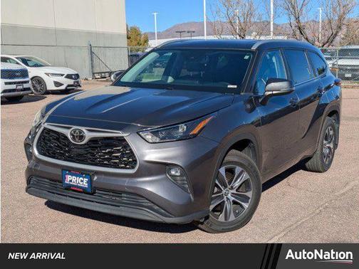 2023 Toyota Highlander XLE