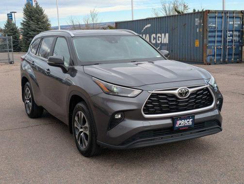 2023 Toyota Highlander XLE