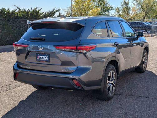 2023 Toyota Highlander XLE