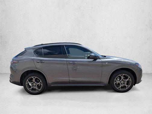 Vesuvio Gray Metallic 2024 Alfa Romeo Stelvio Ti