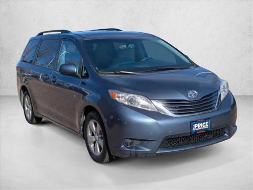 2017 Toyota Sienna LE