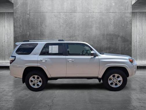 2022 Toyota 4Runner SR5