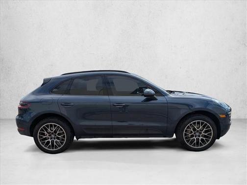 Dark Blue Metallic 2016 Porsche Macan Macan S