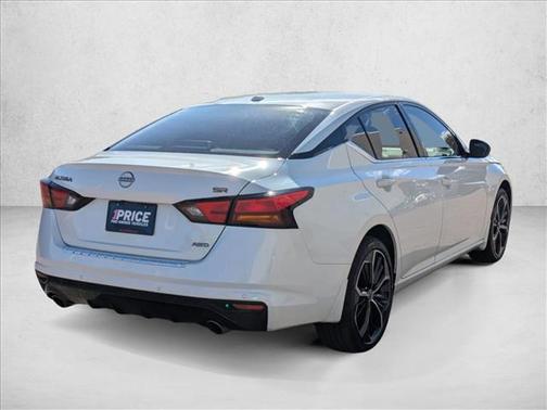 2023 Nissan Altima SR Intelligent AWD