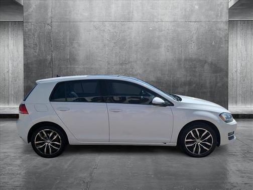 2016 Volkswagen Golf TSI SE 4-Door