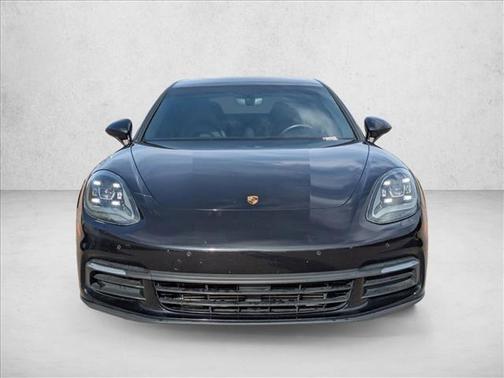 2018 Porsche Panamera 4