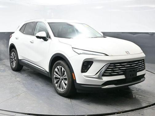 Summit White 2024 Buick Envision Preferred