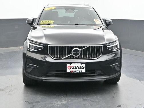 2024 Volvo XC40 B5 Core