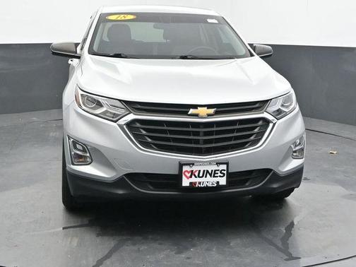 Silver Ice Metallic 2018 Chevrolet Equinox LS