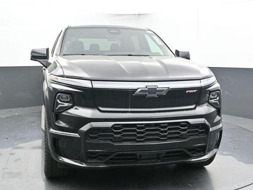 2025 Chevrolet Silverado EV RST